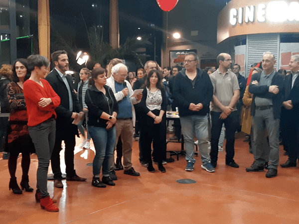 L'équipe municipale et l'équipe du cinéma